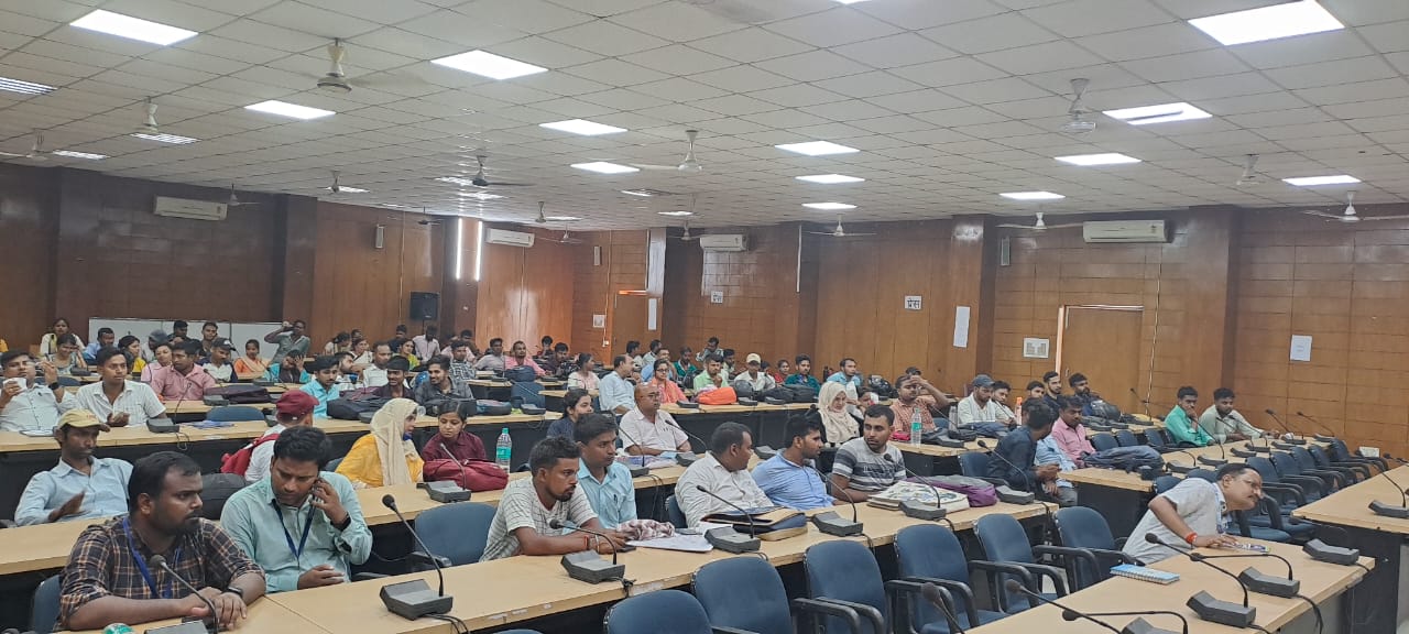 मिली नौकरी खिले चेहरे,JPU पहली बार 50 विद्यार्थियों का हुआ कैंपस प्लेसमेंट