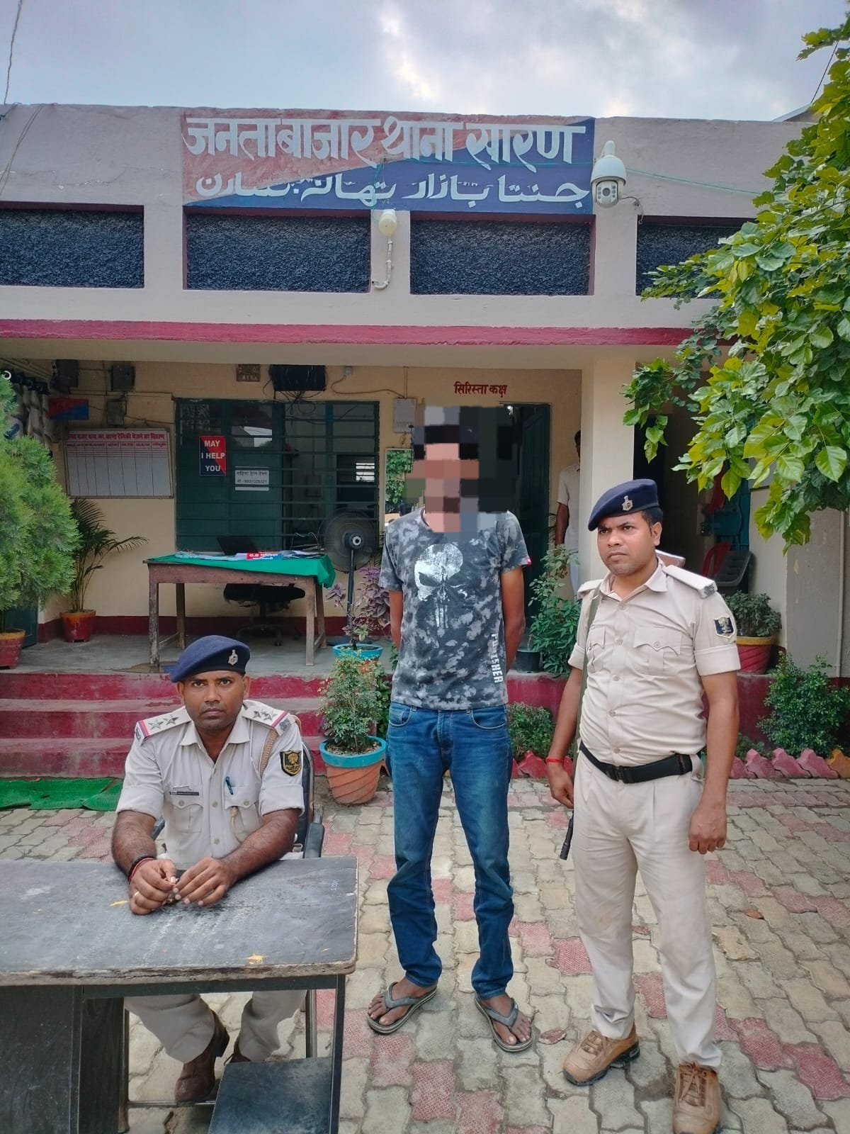 जनताबाजार थानान्तर्गत विभिन्न कांडों में वांछित अभियुक्त को किया गया गिरफ्तार।