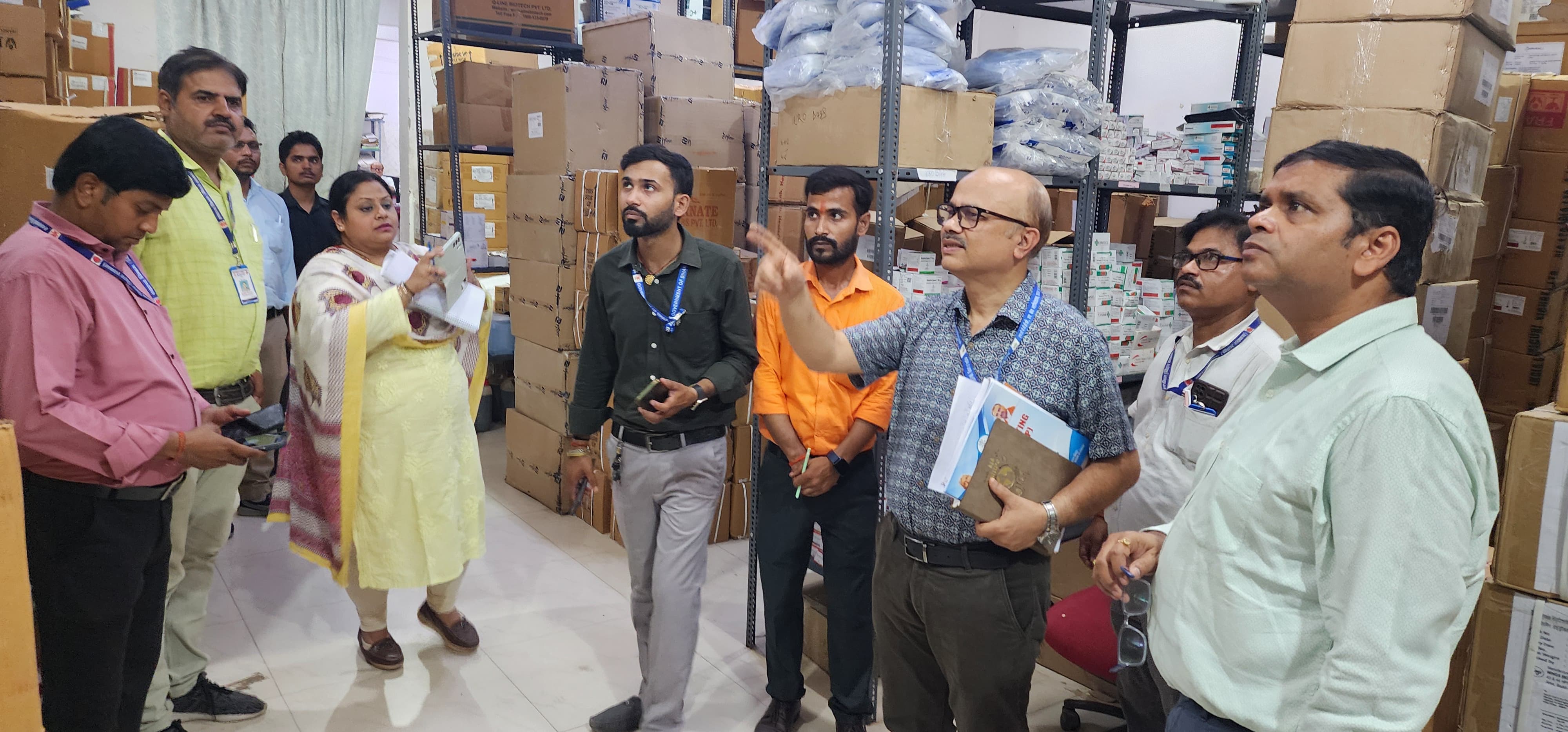 सारण में तीन सदस्यीय केंद्रीय टीम ने सदर अस्पताल समेत कई स्वास्थ्य केंद्रों का किया भ्रमण।