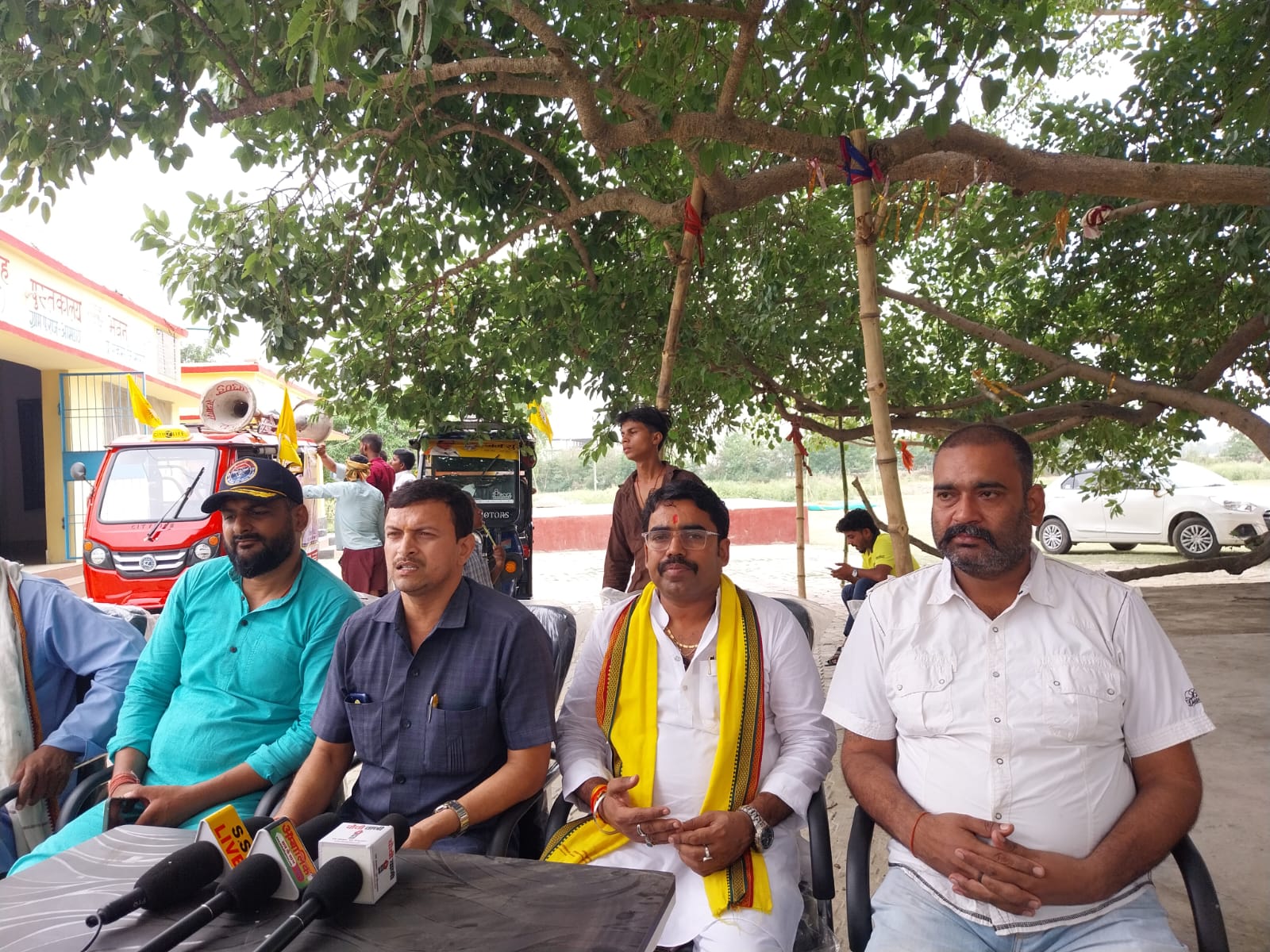 एकमा में जन सुराज के बिहार बदलाव यात्रा को लेकर तैयारियां जोरों पर।