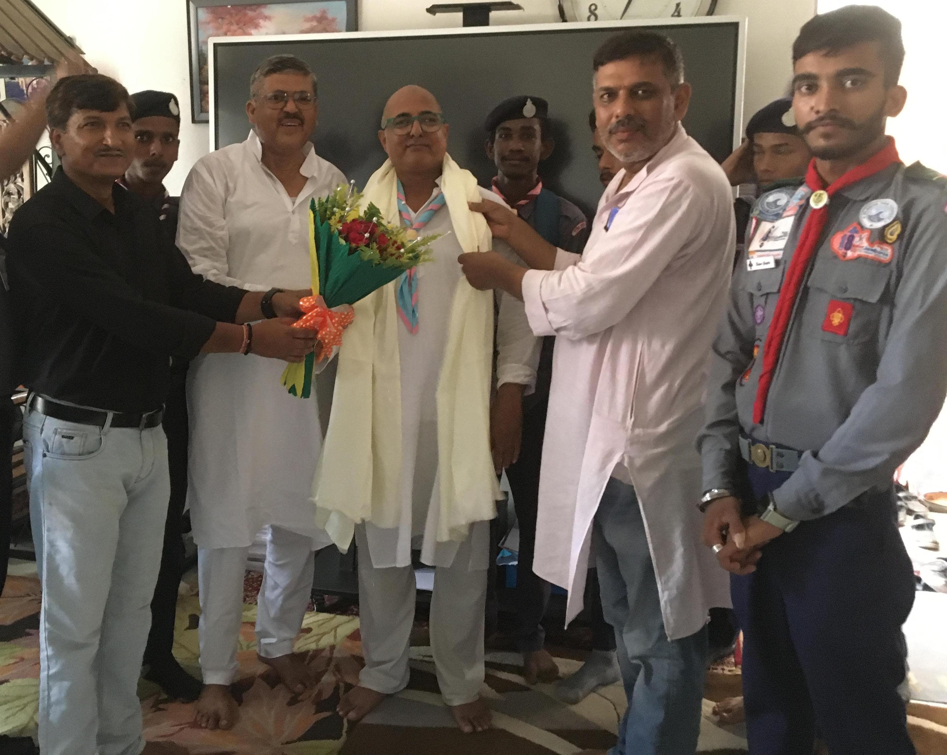 शिक्षक दिवस पर भारत स्काउट और गाइड सारण द्वारा किया गया शिक्षको का सम्मान।