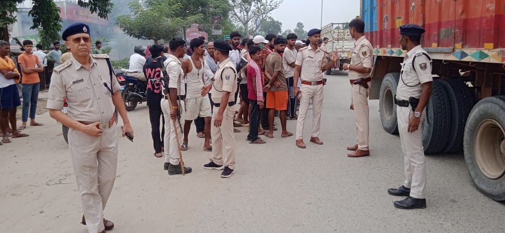 सकड्डी बाजार पर विपरीत दिशा से आ रहे ट्रक ने चालक को रौंदा दर्दनाक मौत,गाड़ी जब्त।