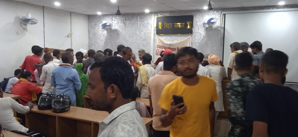 कोईलवर अंचल कार्यालय में लगा महा कैम्प