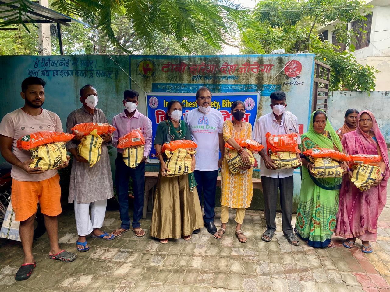 छपरा के प्रसिद्ध हृदय रोग विशेषज्ञ बने निक्षय मित्र, 8 टीबी मरीजों को लिया गोद