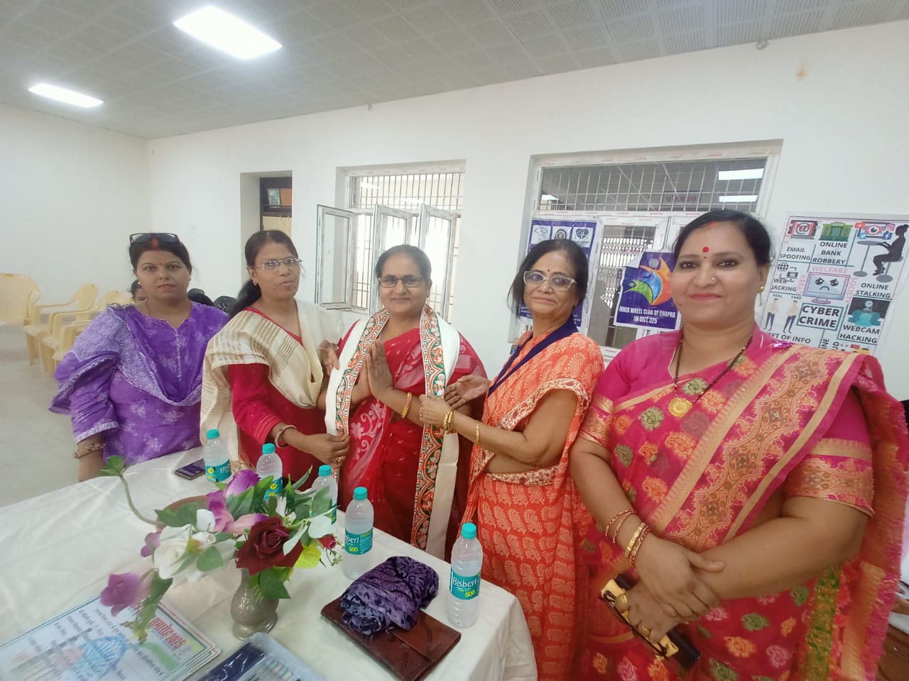 इनर व्हील क्लब छपरा ने राजकीय शबालिका उच्च विद्यालय में साइबर क्राइम से अवगत कराया गया।