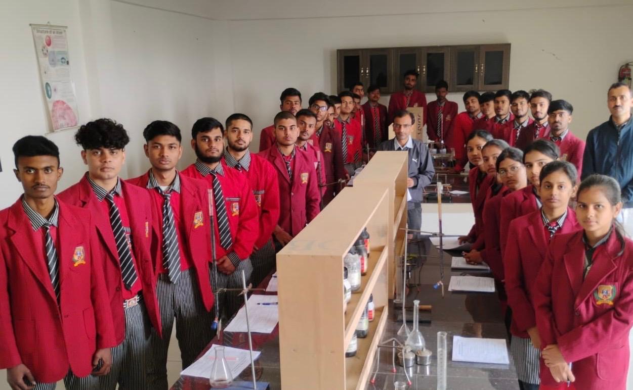 VIP स्कूल की छात्रा ने सी बी एस ई 12वीं में 95.2% अंक के साथ सफलता हासिल कर लहराया परचम।