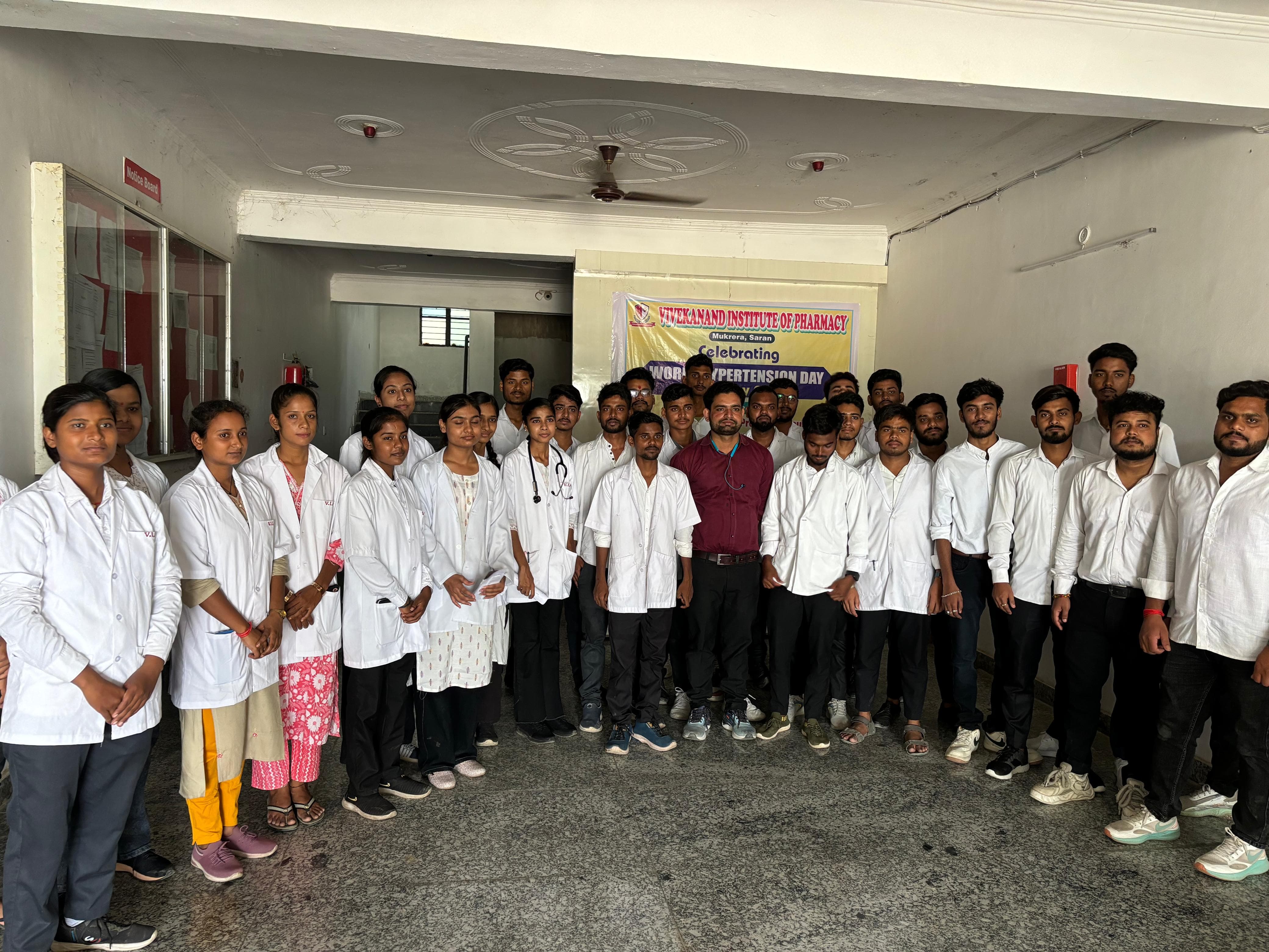 विवेकानंद इंस्टिट्यूट ऑफ फॉर्मेसी में वर्ल्ड हाईपरटेंशन-डे कार्यक्रम का हुआ आयोजन।