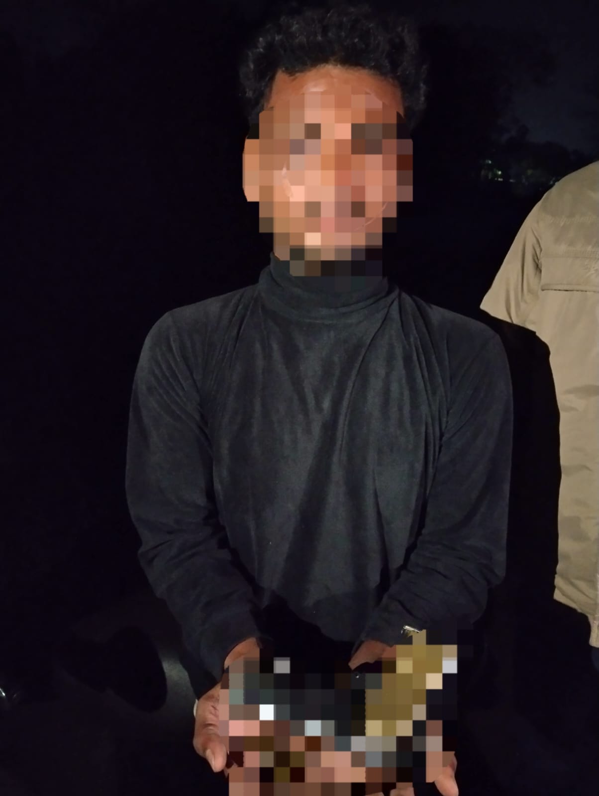 कृष्णगढ़ झोखीपुर गांव से एक पिस्टल व पांच जिंदा कारतूस के साथ युवक गिरफ्तार जेल।