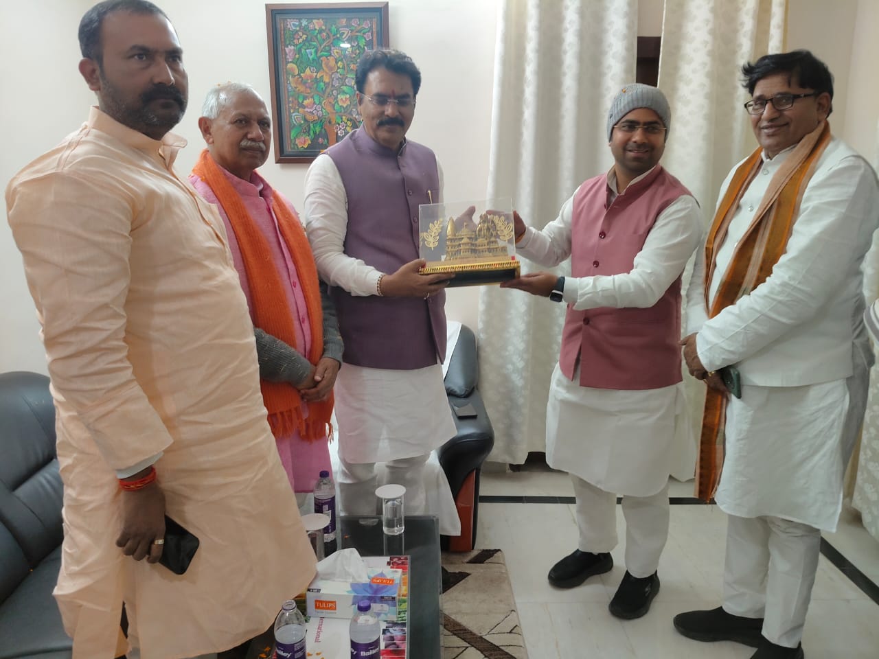 डॉ राहुल राज ने भाजपा के प्रदेश अध्यक्ष संजय सरावगी का किया स्वागत।